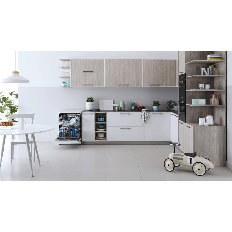 Indesit DFE 1B19 14 Lavastoviglie Libera installazione 14 coperti F