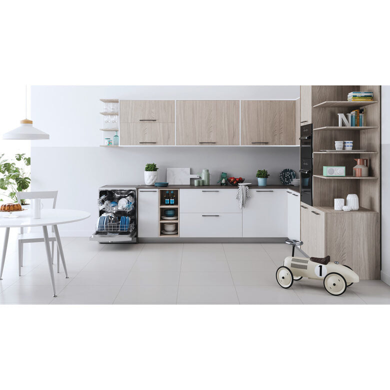 Indesit DFE 1B19 S Lavastoviglie Libera installazione 14 coperti F