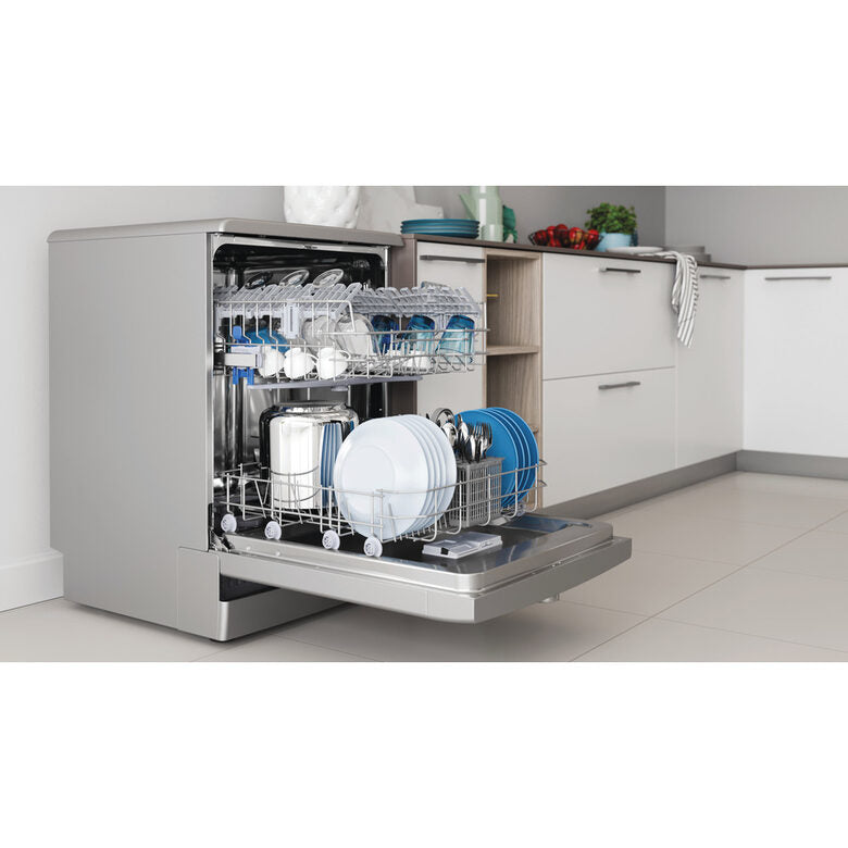 Indesit DFE 1B19 S Lavastoviglie Libera installazione 14 coperti F