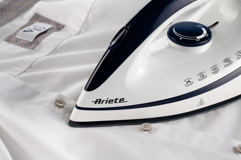 Ariete Steam Power Easy 5571 2400 W 1,8 L Ceramica Blu, Bianco
