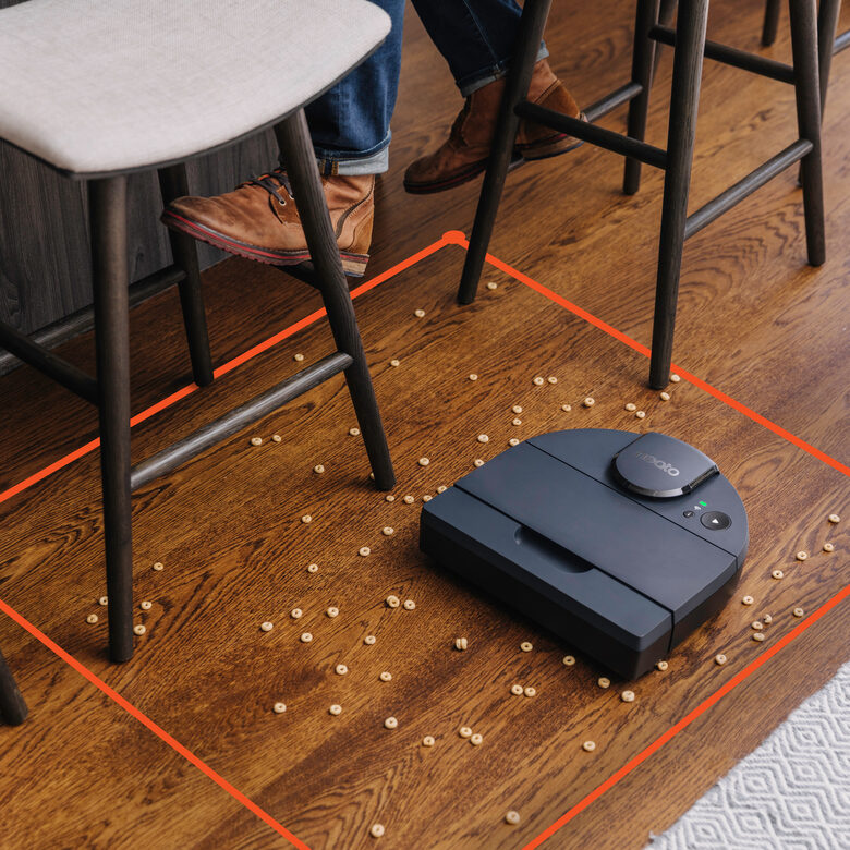 Neato Robotics D8 Aspirapolvere Robot capacità del contenitore raccogli polvere 0,7 L Indaco