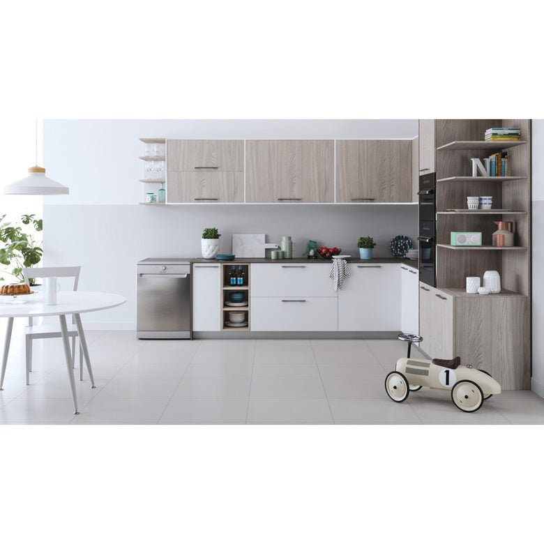 Indesit DFE 1B19 X Lavastoviglie Libera installazione 14 coperti F