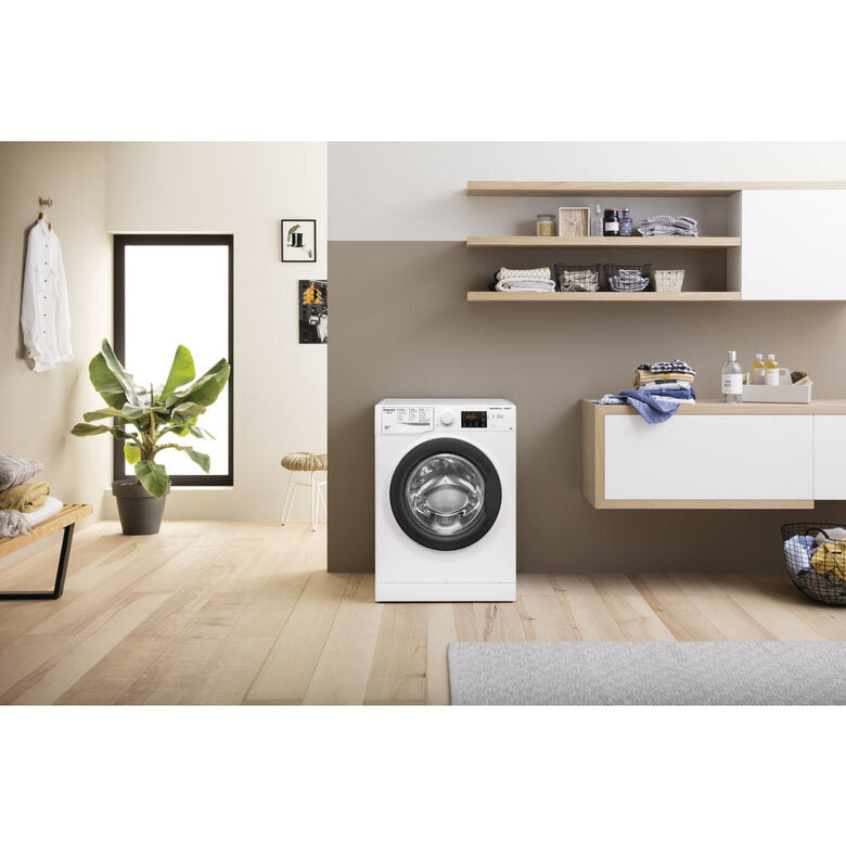 Hotpoint RSSG RV227 K IT N lavatrice Caricamento frontale 7 kg 1200 Giri/min D Bianco