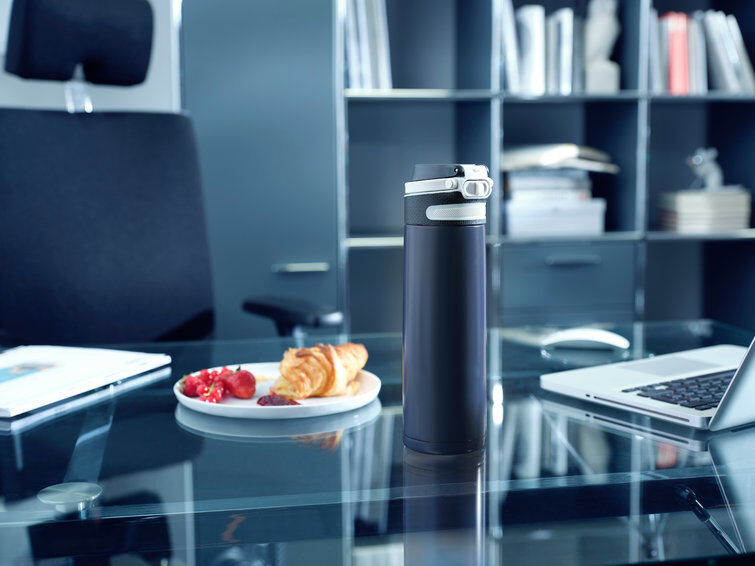 Leifheit 03275 tazza da viaggio 600 ml Nero, Blu Acciaio inossidabile