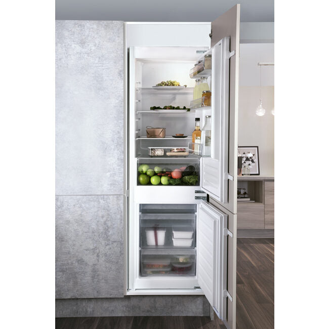 Hotpoint BCB 703011 frigorifero con congelatore Da incasso 273 L F Bianco