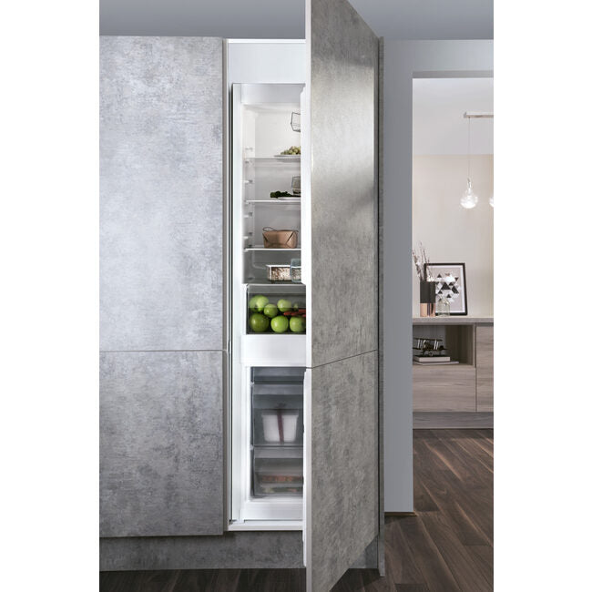 Hotpoint BCB 703011 frigorifero con congelatore Da incasso 273 L F Bianco
