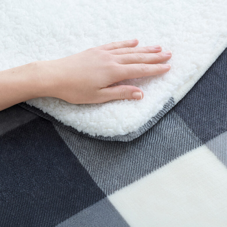 Imetec CaldoPlaid Tartan Grey Plaid Riscaldabile, Morbida Coperta Elettrica 160x120 cm, Basso Consumo, Tecnologia Adapto, Dispositivo di Sicurezza, Rapido Riscaldamento, 6 Temperature, Lavab