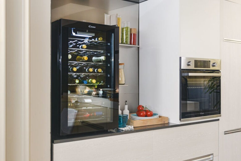 Candy DiVino CWC 150 ED/N Cantinetta vino con compressore Libera installazione Nero 41 bottiglia/bottiglie