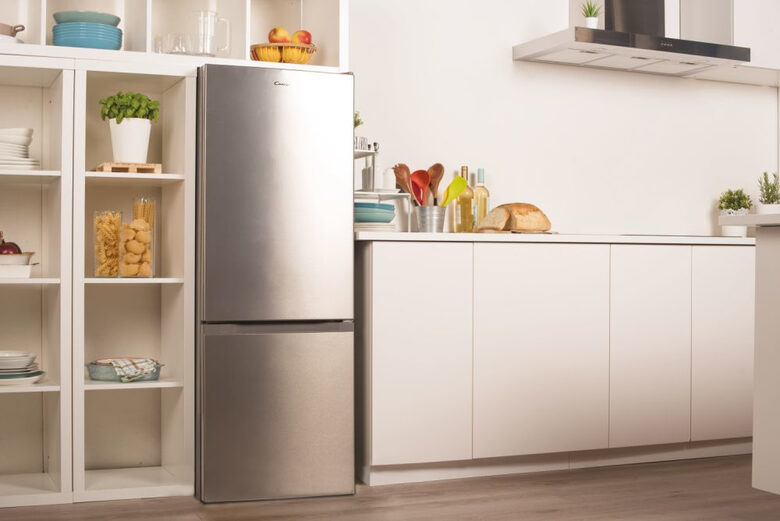 Candy CMCL 5142SN frigorifero con congelatore Libera installazione 205 L F Argento