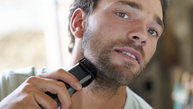Philips Rifinitore per barba con impostazioni di precisione da 0,5 mm