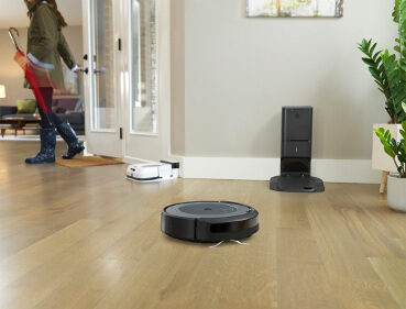 iRobot Roomba i3+ Aspirapolvere Robot Sacchetto per la polvere Nero, Grigio
