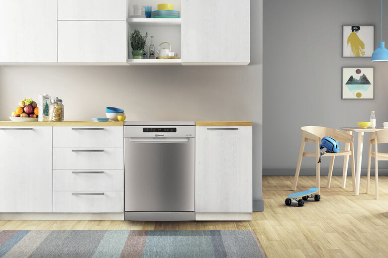 Indesit IN2FFC14BN6X, Lavastoviglie 60cm, Classe C, 14 coperti, Push&Go, 44dBA, Inox