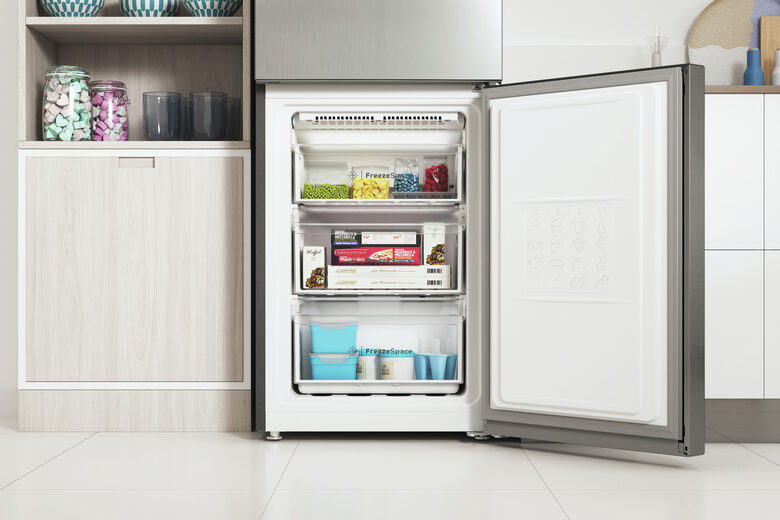 Indesit INFC8 TO32X frigorifero con congelatore Libera installazione 335 L E Acciaio inossidabile
