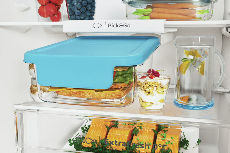 Indesit INFC8 TO32X frigorifero con congelatore Libera installazione 335 L E Acciaio inossidabile
