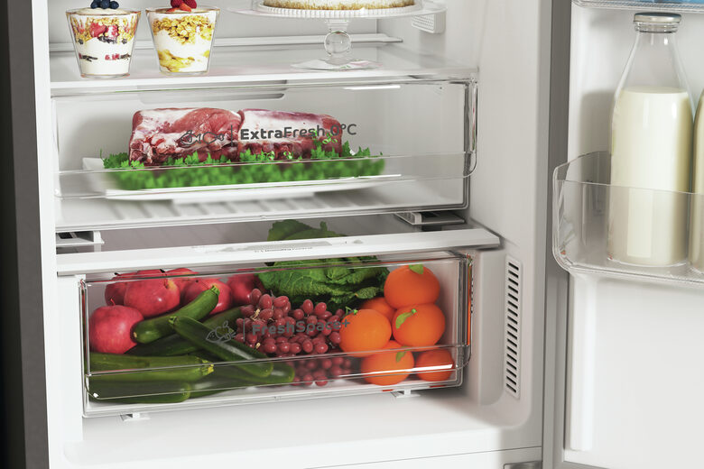 Indesit INFC8 TO32X frigorifero con congelatore Libera installazione 335 L E Acciaio inossidabile