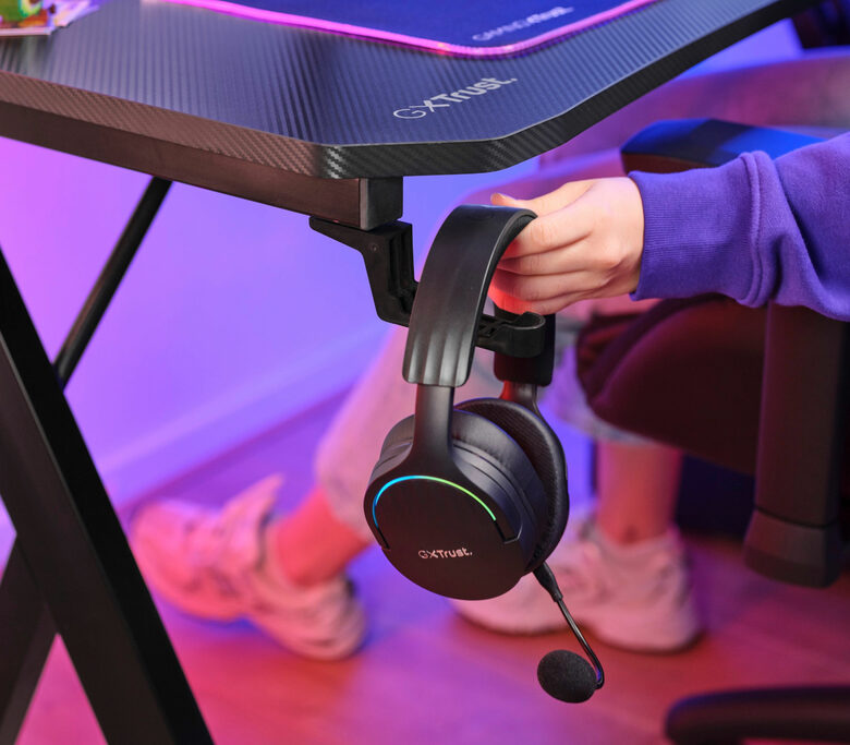 Trust GXT 700 Omnius Tavolo da Gaming Nero