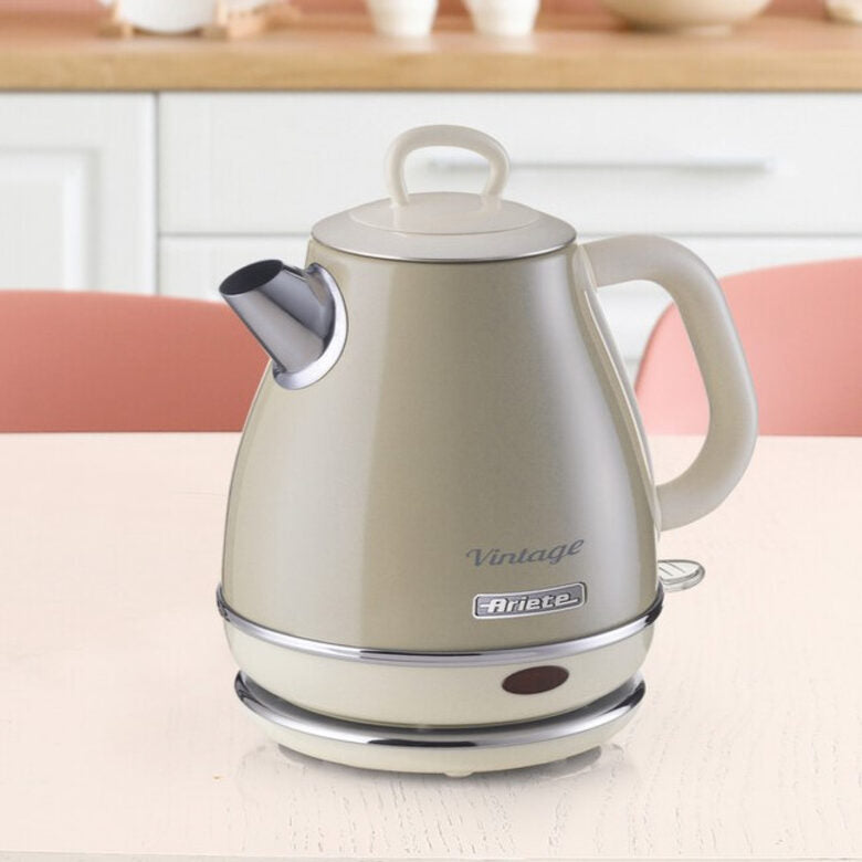 Ariete 2868 Bollitore Elettrico Vintage 1 Litro - Infusi, Tè e Tisane - Autospegnimento - Acciaio Inox - 1 Litro - 1600 Watt - Beige