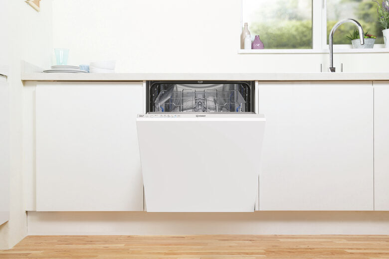 Indesit IN2ID14CN80 BI Lavastoviglie 60 cm classe D, 14 coperti, Push&Go, 46 dba