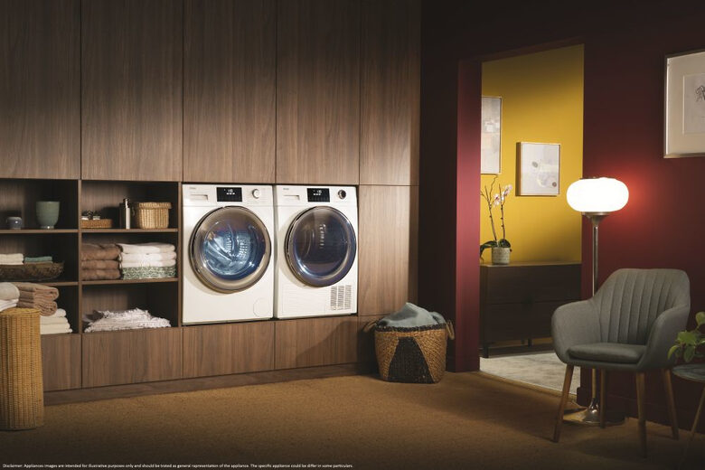 Haier Serie 876 HW80-B14876N lavatrice Caricamento frontale 8 kg 1330 Giri/min A Bianco