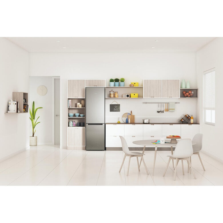 Indesit INFC9 TA23X frigorifero con congelatore Libera installazione 367 L D Argento