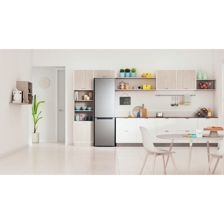 Indesit INFC9 TA23X frigorifero con congelatore Libera installazione 367 L D Argento