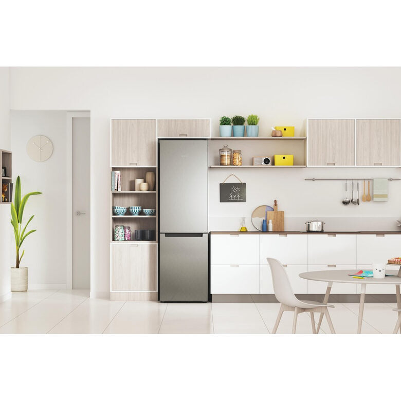 Indesit INFC9 TA23X frigorifero con congelatore Libera installazione 367 L D Argento