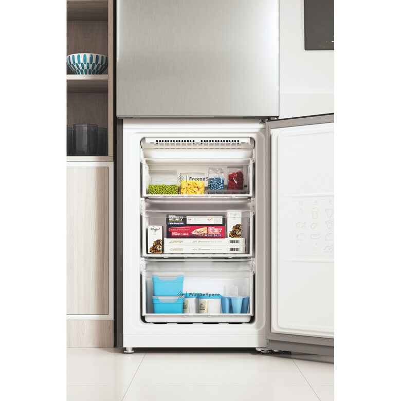 Indesit INFC8 TI21X frigorifero con congelatore Libera installazione 335 L F Acciaio inossidabile