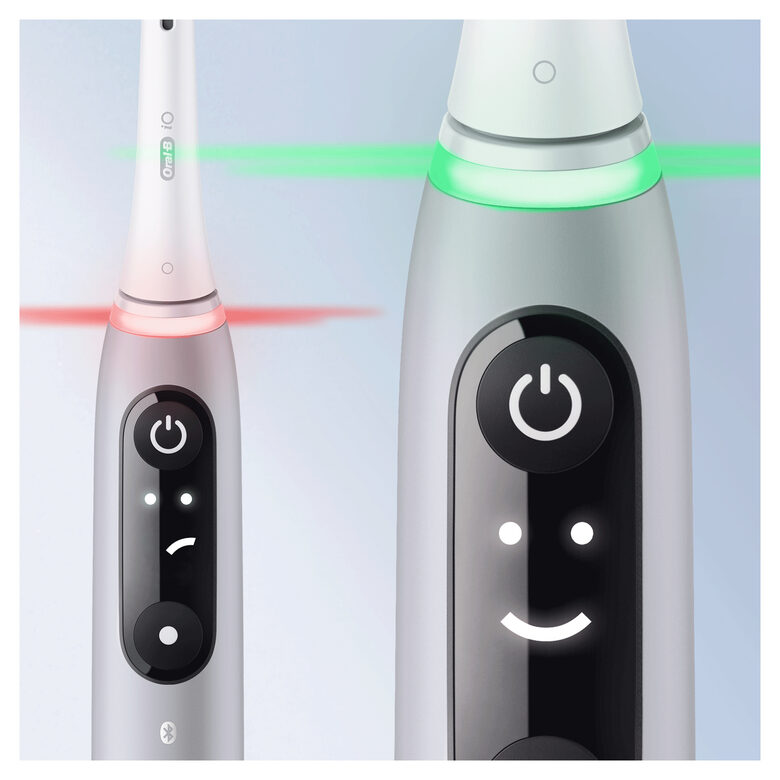 Oral-B iO - 6 - Spazzolino Elettrico Grigio Con Display In Bianco E Nero, 1 Testina, 1 Custodia Da Viaggio, Designed By Braun