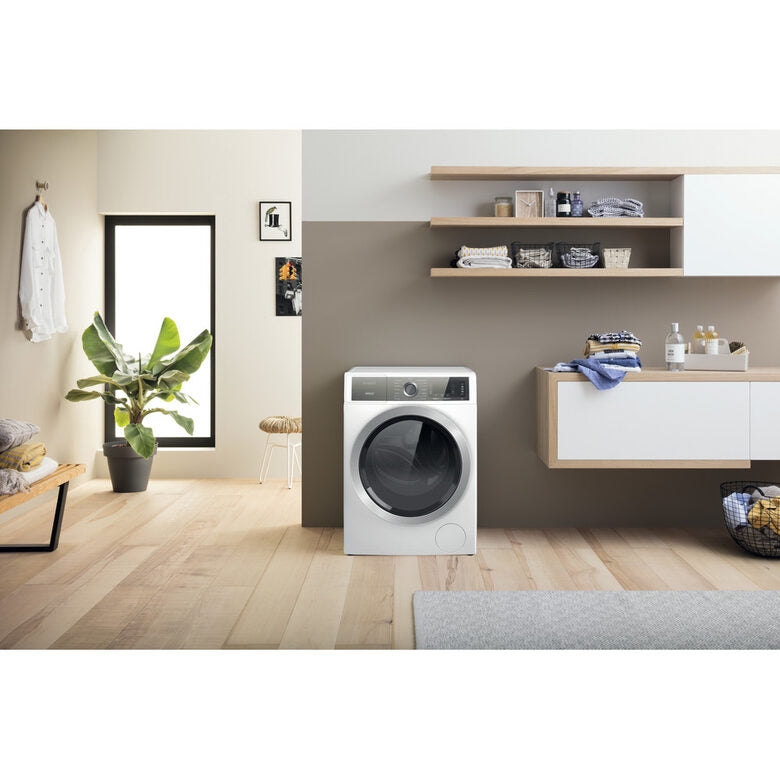 Hotpoint H7 W945WB IT lavatrice Caricamento frontale 9 kg 1400 Giri/min B Bianco