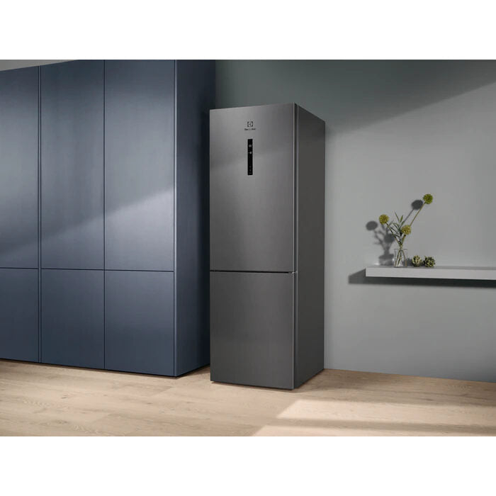 Electrolux LNT7MD32X2 frigorifero con congelatore Libera installazione 331 L D Acciaio inossidabile