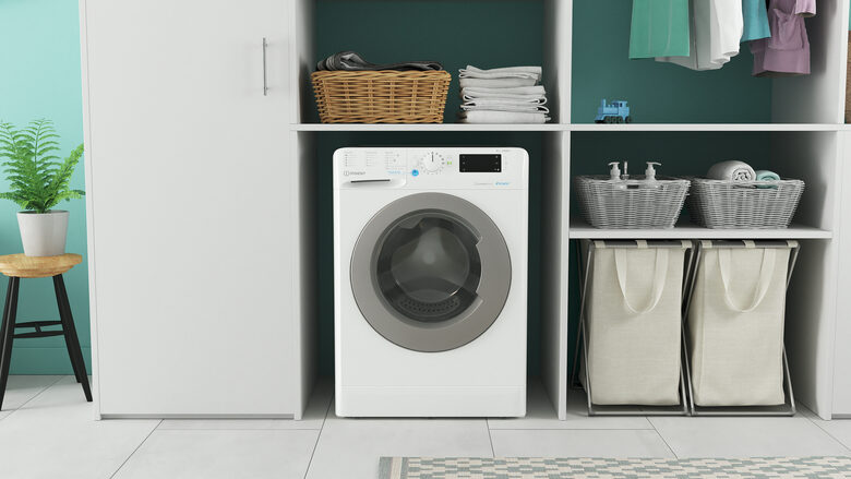 Indesit BWE 81285X WS IT lavatrice Caricamento frontale 8 kg 1200 Giri/min B Bianco