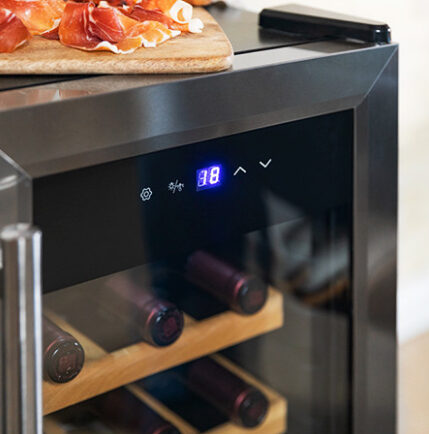 Cecotec GrandSommelier 15000 Inox  Cantinetta Vino Con Compressore Libera Installazione Grigio 15 Bottiglie