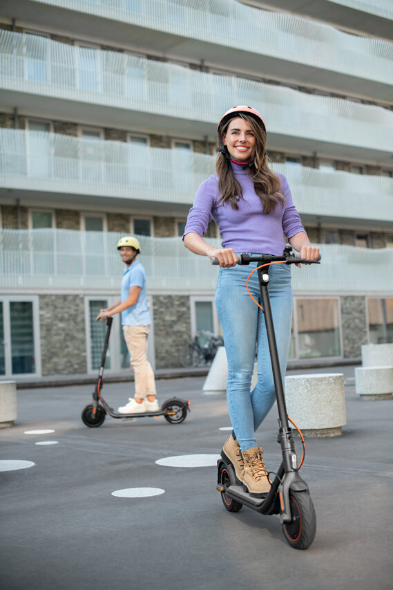 Ninebot by Segway F40E 25 km/h Nero