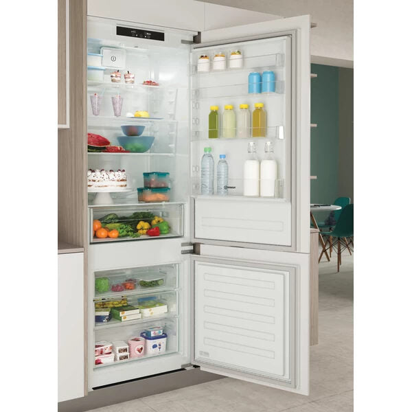 Indesit IND 401 frigorifero con congelatore Da incasso 400 L F Bianco