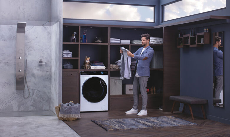 Haier HW150-BP14986EIT SuperDrum Serie 7 Lavatrice A Libera Installazione 15 Kg, 1400 Giri, Smart Dual Spray, AI Power Drive Inverter Motor, Classe A, Bianco