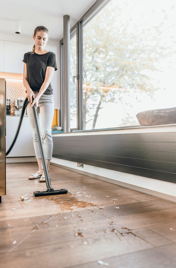 Kärcher WD 2 Plus V-12/4/18 12 L Bidone Aspiratutto  1000 W Sacchetto per la polvere