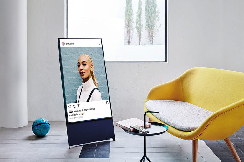 Samsung TV The Sero 4K 43" 43LS05B Smart TV Wi-Fi 2022 Navy Blue, Schermo rotante, Suono potente, Processore Quantum 4K, Display anti-riflesso