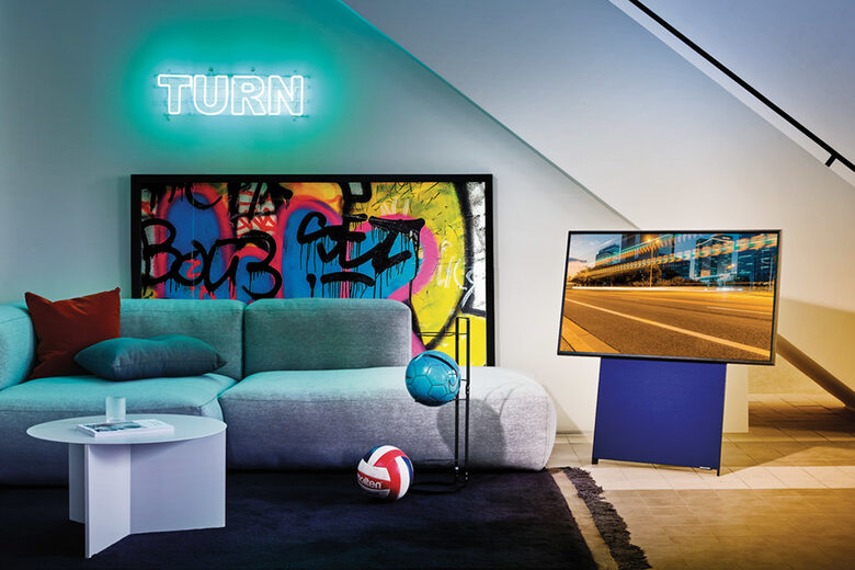 Samsung TV The Sero 4K 43" 43LS05B Smart TV Wi-Fi 2022 Navy Blue, Schermo rotante, Suono potente, Processore Quantum 4K, Display anti-riflesso