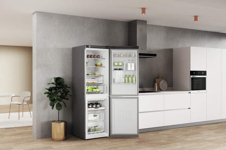 Whirlpool W7X 82O OX frigorifero con congelatore Libera installazione 335 L E Acciaio inossidabile