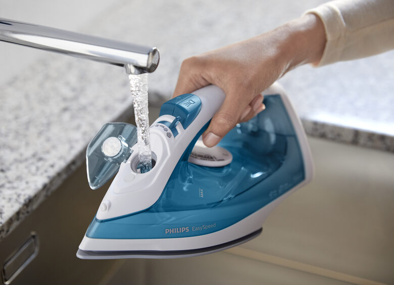 Philips EasySpeed GC1744/20 Ferro da stiro a vapore, 2000W