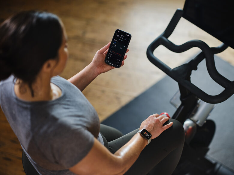 Amazfit Bip 6 Stone 5 cm (1.97") AMOLED Digitale 390 x 450 Pixel Touch screen Oro GPS (satellitare)