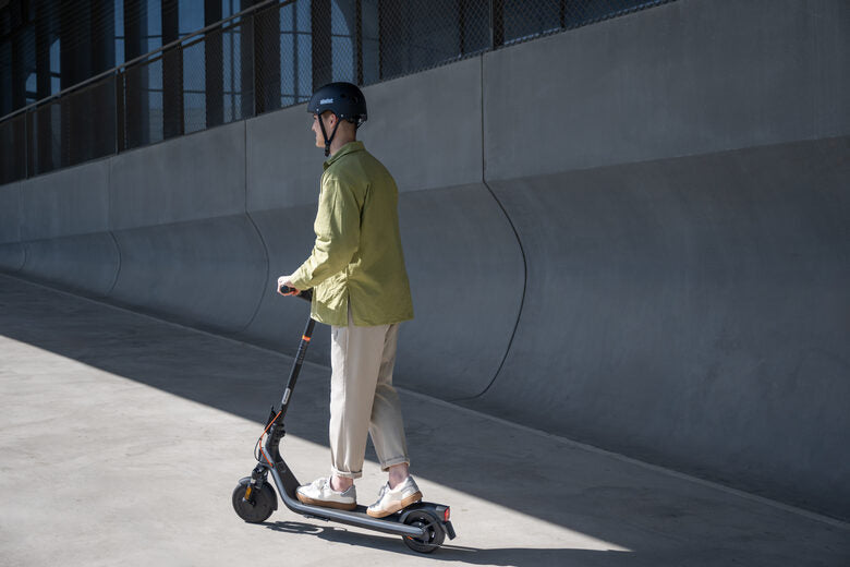 Ninebot by Segway Ninebot Monopattino Elettrico E2 Plus E II Powered by Segway