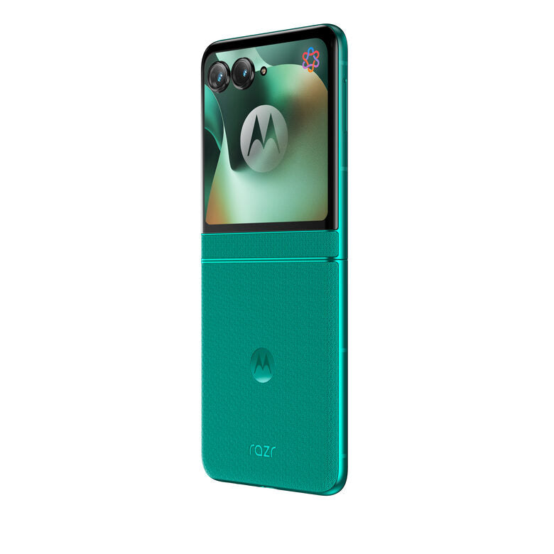 Motorola razr 70 (8/256GB, Doppia camera 50MP, Display interno FHD+ 6.9" 120Hz e esterno 3.62", MediaTek Dimensity 7450X, 4800mAh, TurboPower 30W, Android 16), PANTONE Sporting Green