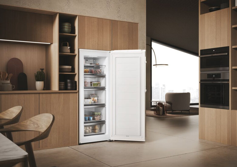 Haier H4F226WEH1 Congelatore Verticale a Libera Installazione 226 L E Bianco