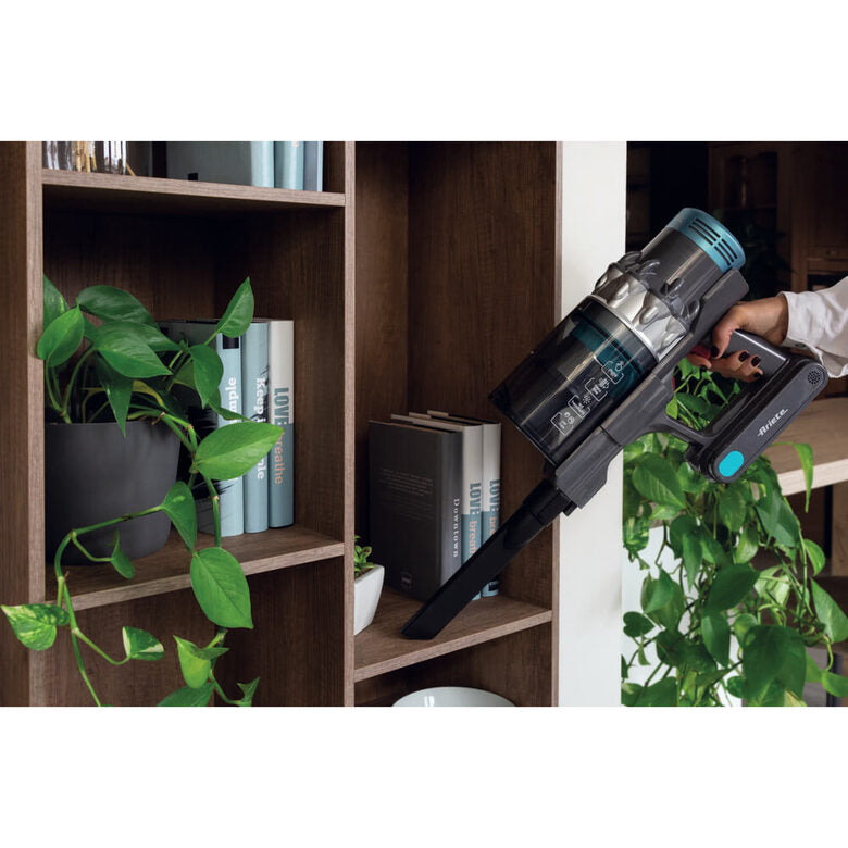 Ariete 2704 22V Lithium Digital Panel, Scopa elettrica senza filo, Cordless, Voltaggio 22,2V, Capacità serbatoio 1L, Spazzola motorizzata, Blu