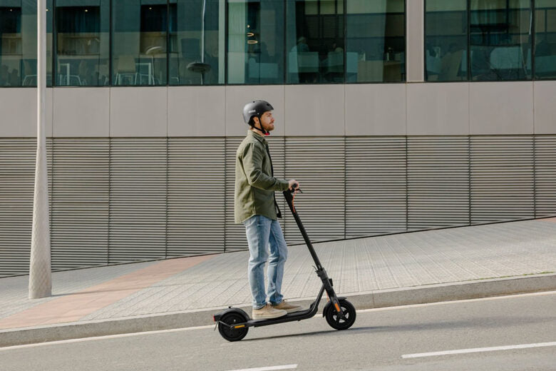 Ninebot by Segway KickScooter F2 Pro E 25 km/h Nero