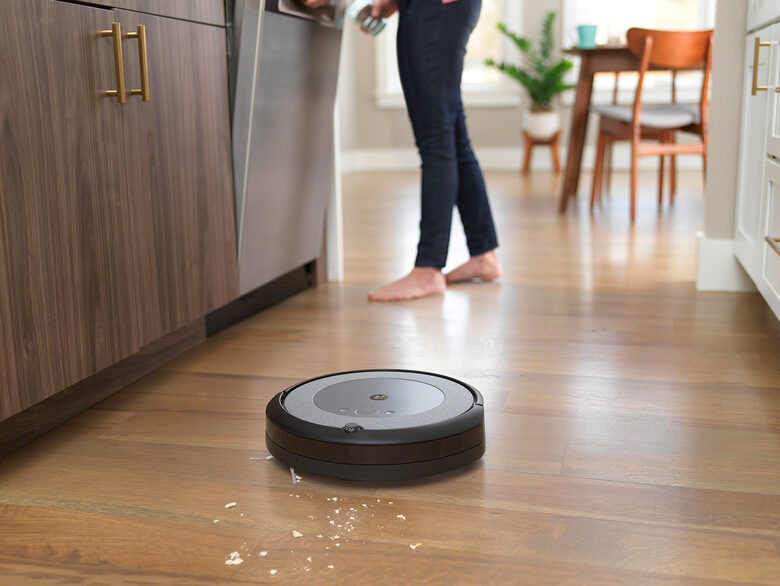 iRobot Roomba i5 Aspirapolvere Robot Senza sacchetto Grigio chiaro