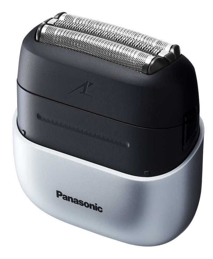 Panasonic Serie 700s rasoio elettrico compatto a 3 lame, con ricarica USB (Tipo-C)