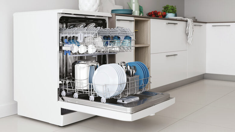 Indesit D2F HK26 Lavastoviglie Libera installazione 14 coperti E