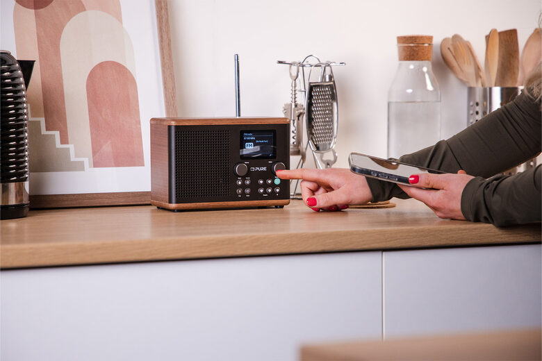 Pure Radio Classic H4 Black/Walnut DAB